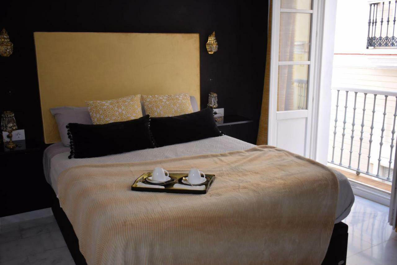 Apartamento Luxury Apartment กาดิซ ภายนอก รูปภาพ